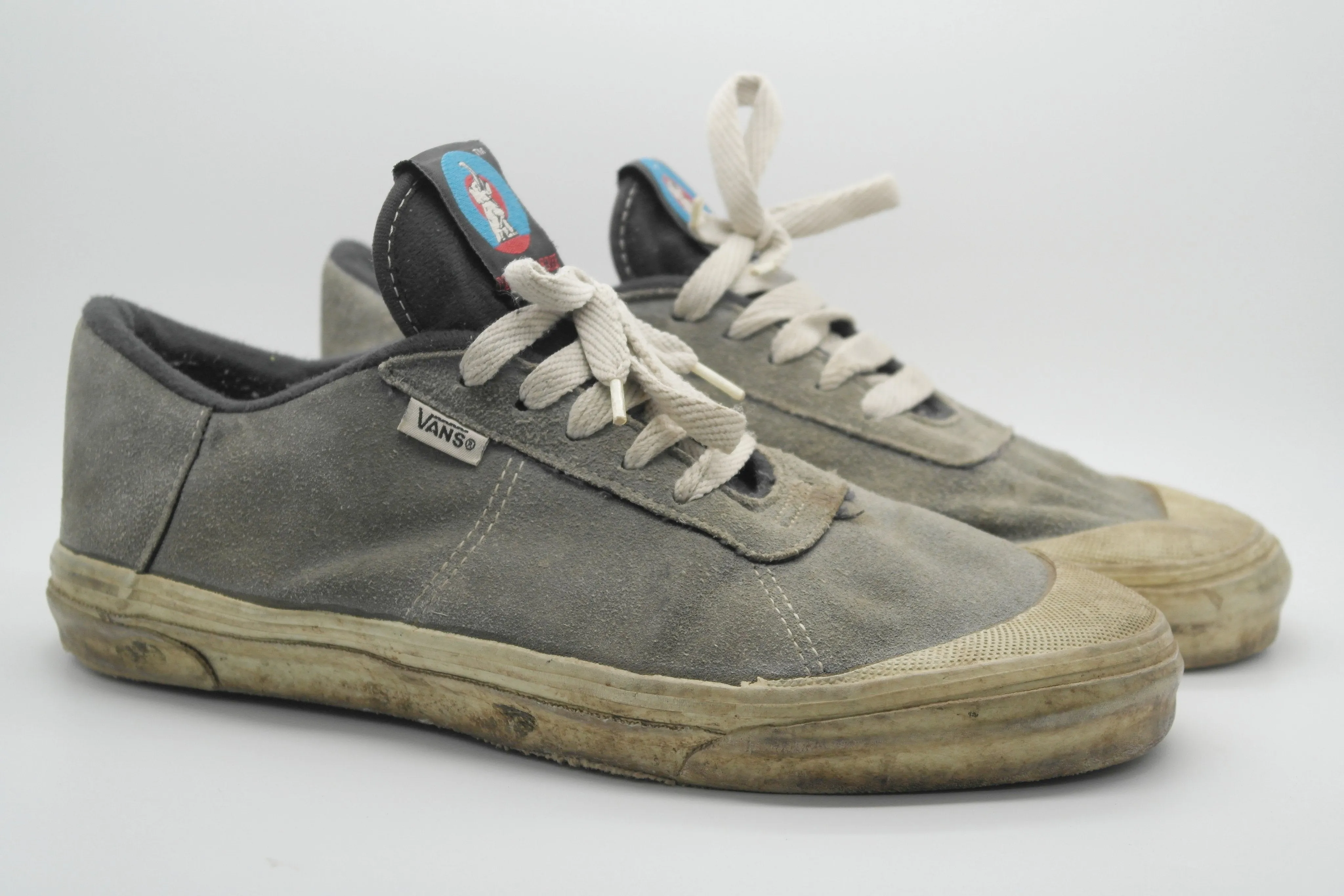 vintage van's style #65 ~ US11? Size 2 Skate Shoes