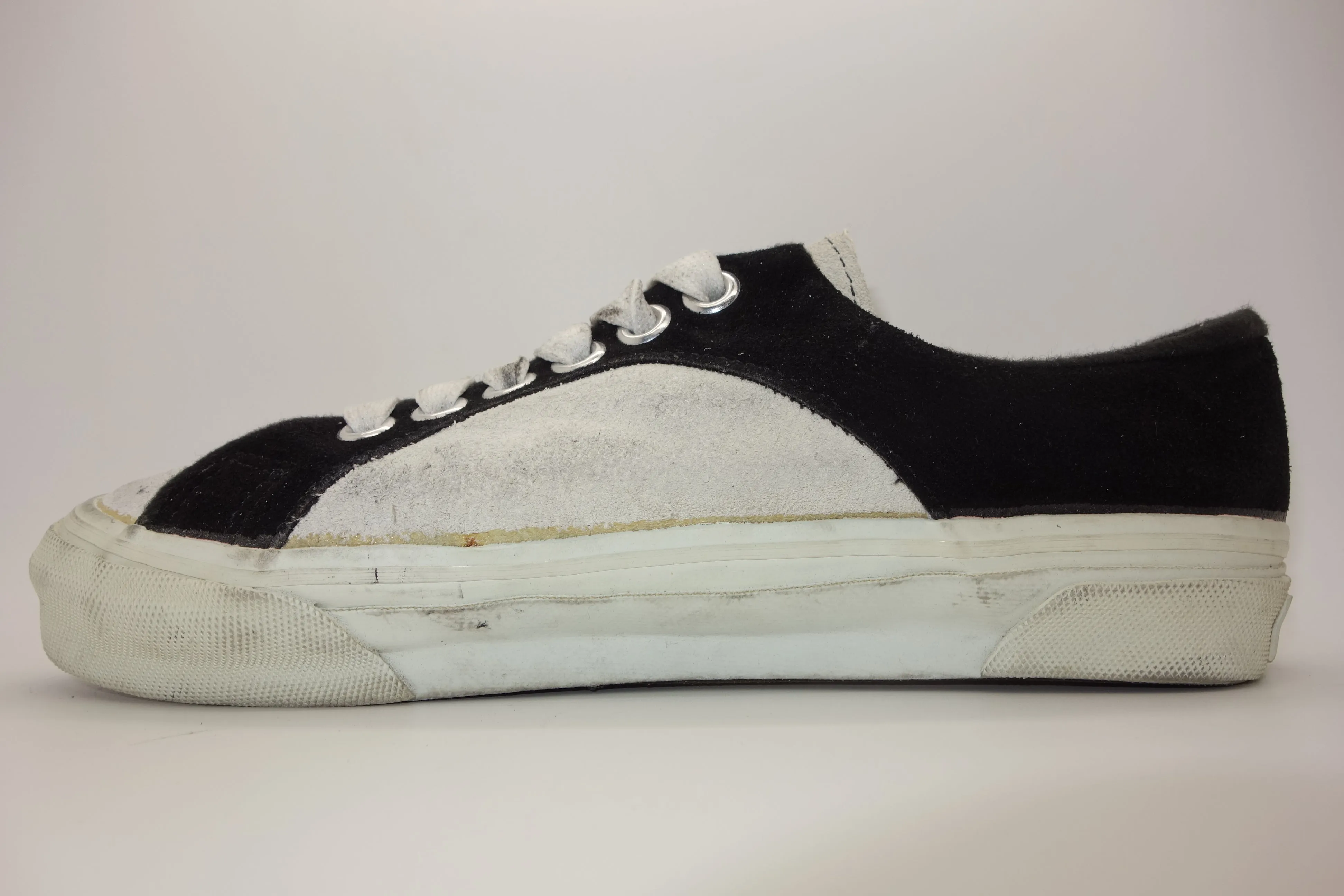 vintage van's style #86 ~ US7 ?, US9 Cartoon Skate Shoes