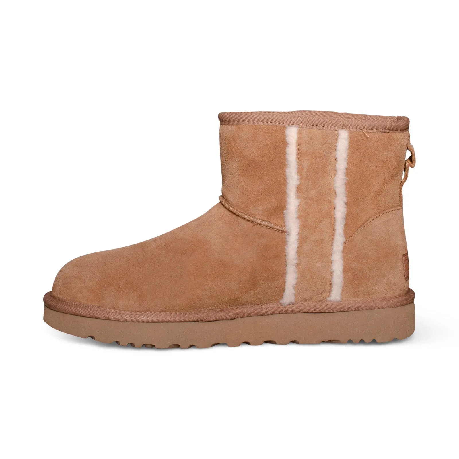 Cabellas Boots UGG Classic Mini Shearling Logo Chestnut Boots - Women's